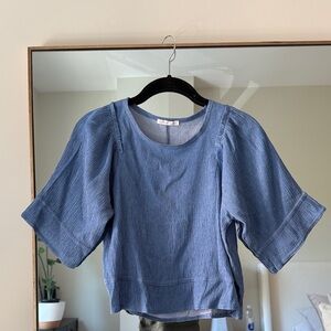 🔴 $15 SALE - Zara Blue Textured Top